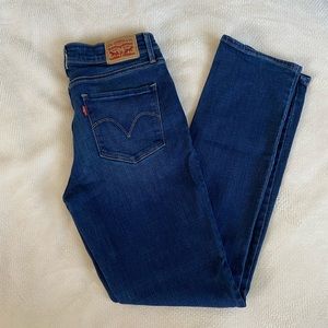Levi Strauss Mid Rise Skinny Jeans- size 8